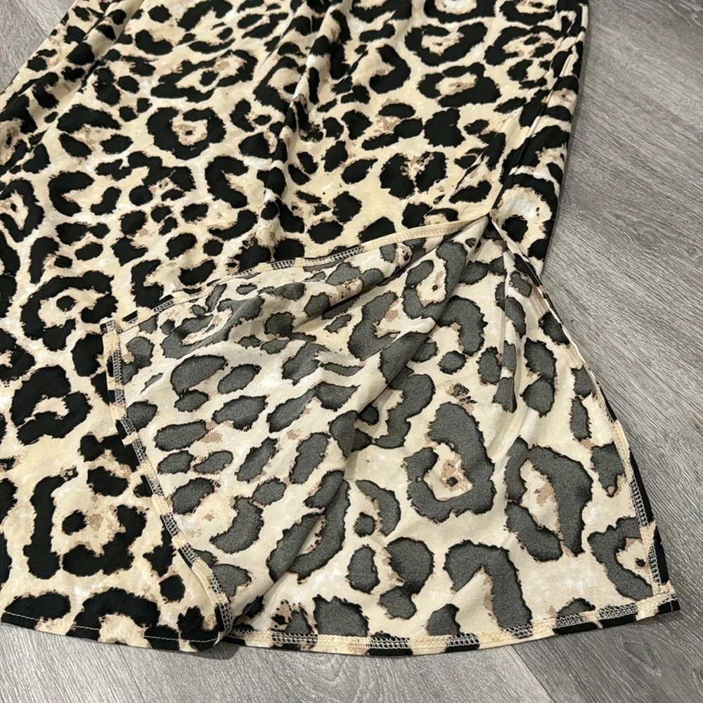 Women’s Animal Print Leopard Black Tan Maxi Long Ruffle Sleeve Dress Medium - Picture 7 of 8